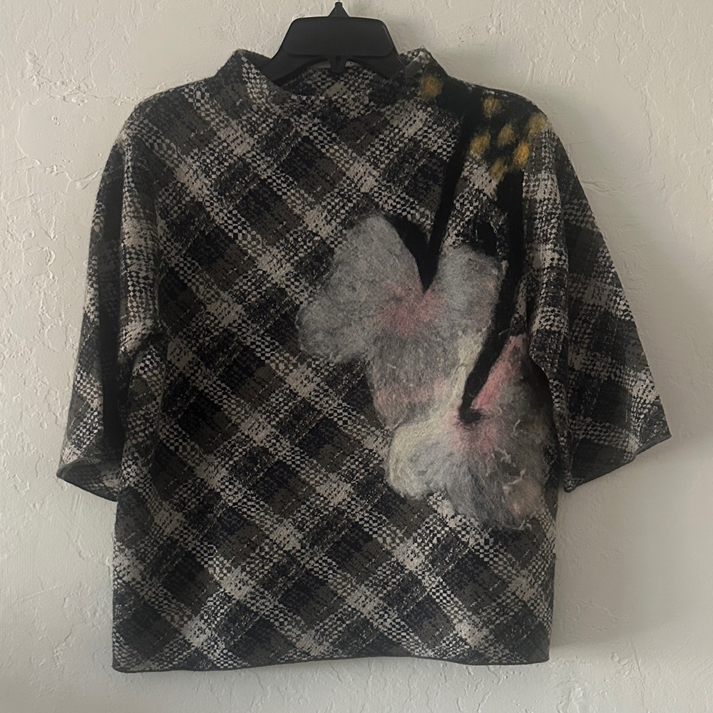Troubadour Plaid Wool Blend Top – Size S, Short Sleeve, Artistic Floral Detail